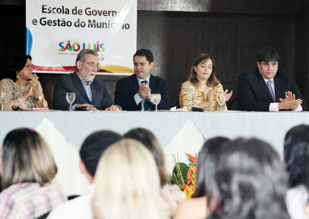 Prefeito Edivaldo participou da aula inaugural do curso pré-vestibular