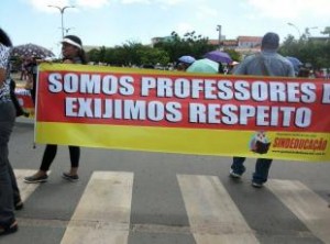 Dirigentes do Sindicato de Professores desrespeitam MP, Justiça e língua portuguesa