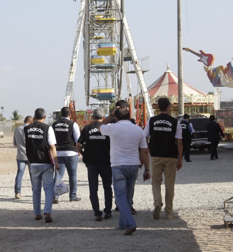 FOTO visita do procon ao parque  f nael reis 15 09 (2)