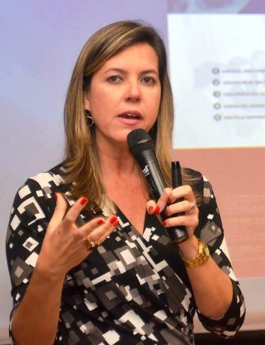 Valéria em reunião de campanha (2)