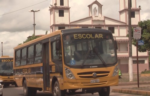 Transporte escolar de Santa Inês também beneficia estudantes universitários (2)